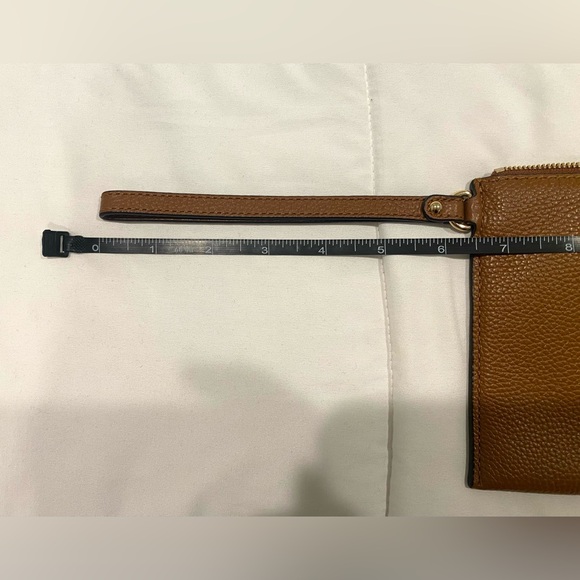 MICHAEL KORS LARGE LEATHER CLUTCH - Picture 9 of 9